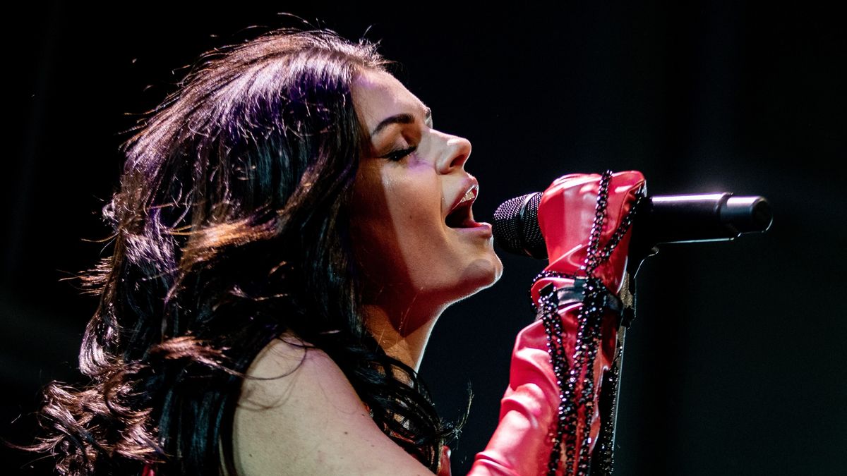 Davina Michelle dit jaar de headliner op het Veenhoop Festival