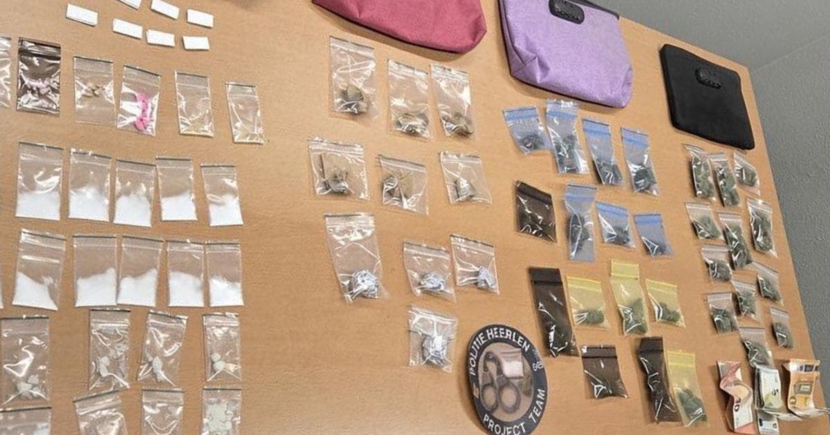 'Rijdende apotheek': politie betrapt dealer op heterdaad