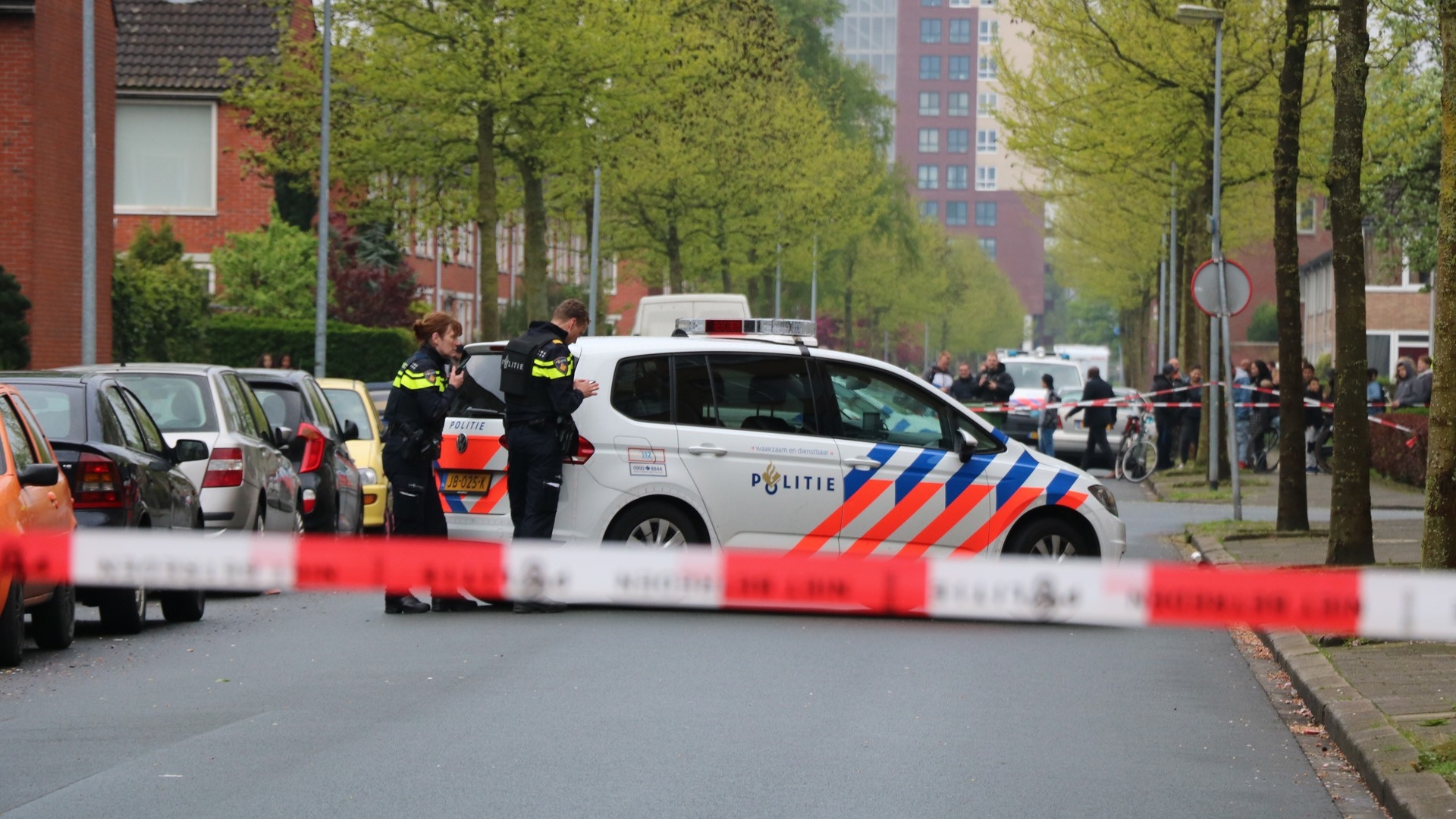 Arrestatieteam Doet Inval Na Meldingen Over Bedreiging Met Vuurwapen ...