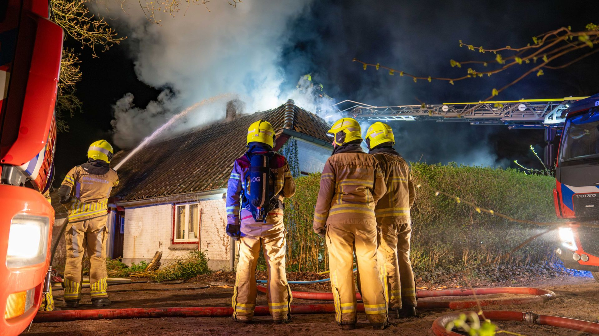 Woonboerderij gaat verloren bij brand