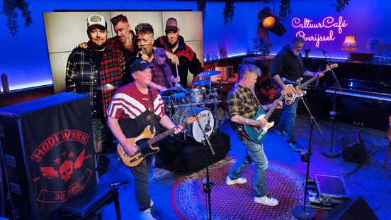 Mooi Wark - In de blote kont Home