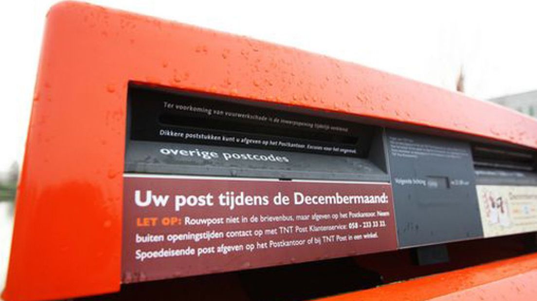 Brievenbussen in nieuwjaarsstand