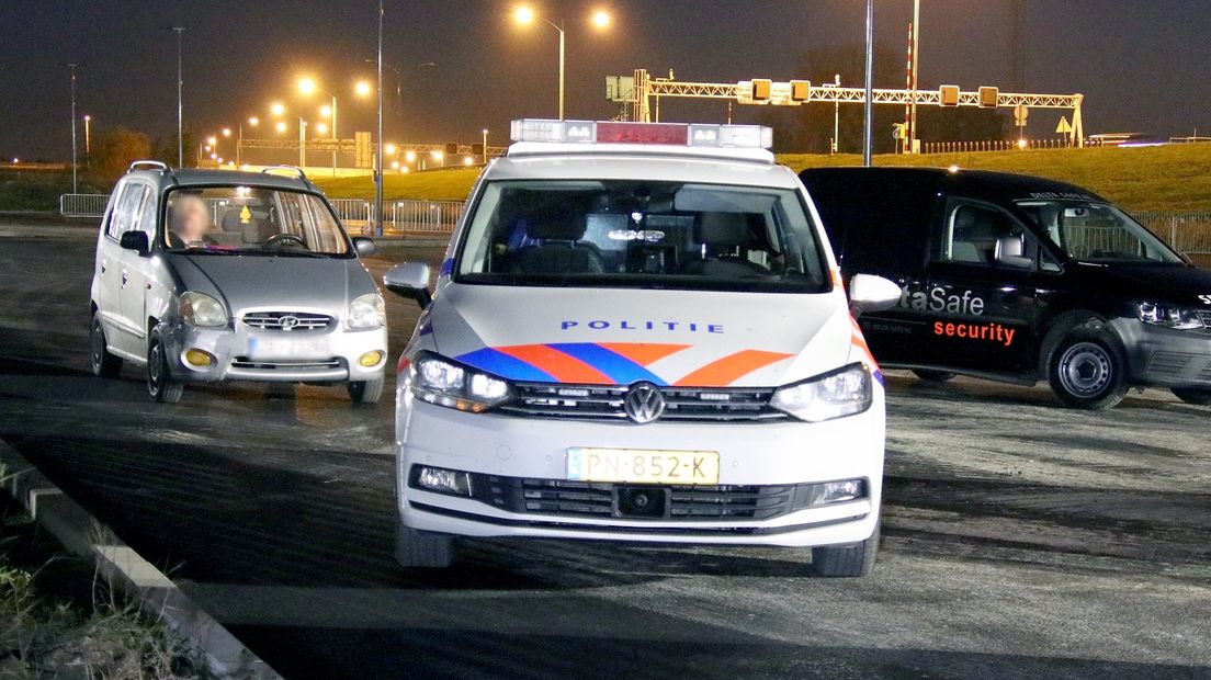 Vrouw wacht in auto van Poolse spookrijder