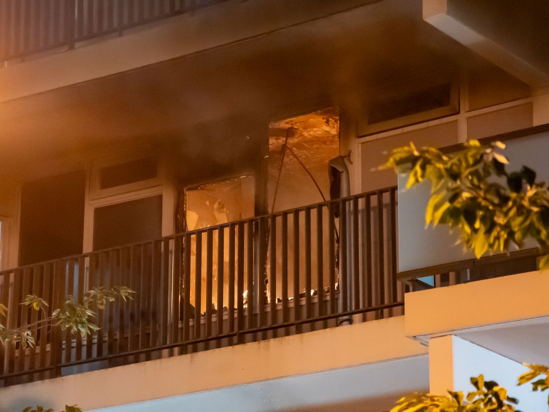 Schade na brand in flatwoning aan de Heindijk