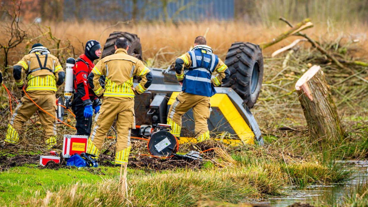 Noodlottig ongeval met graafmachine, dode is 78-jarige man