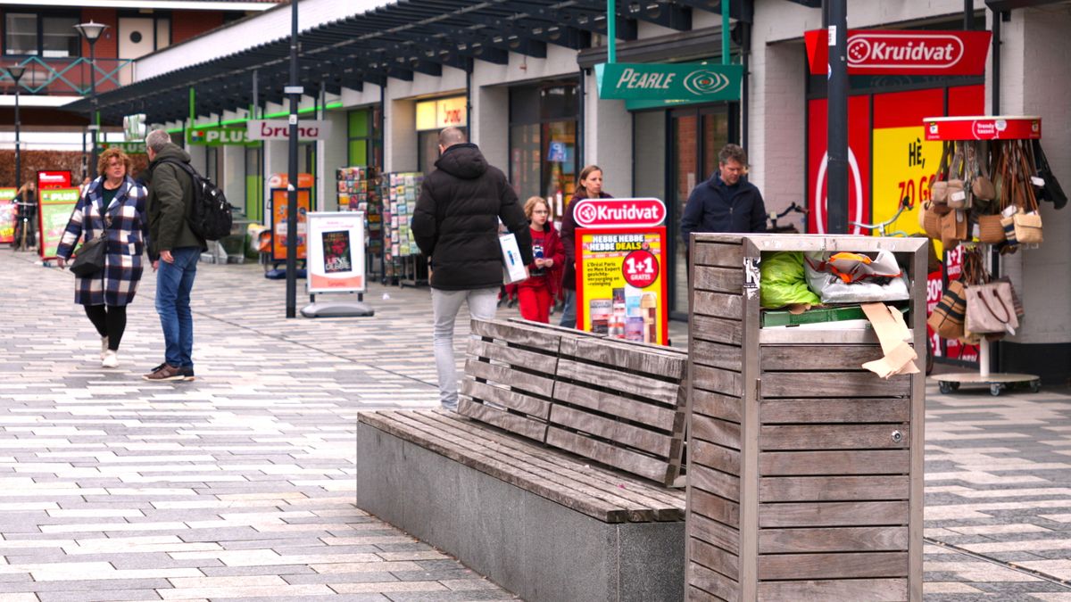 Winkelcentrum De Hamershof bezaaid met zwerfafval: 'Iedereen moet gewoon zijn rommel opruimen'