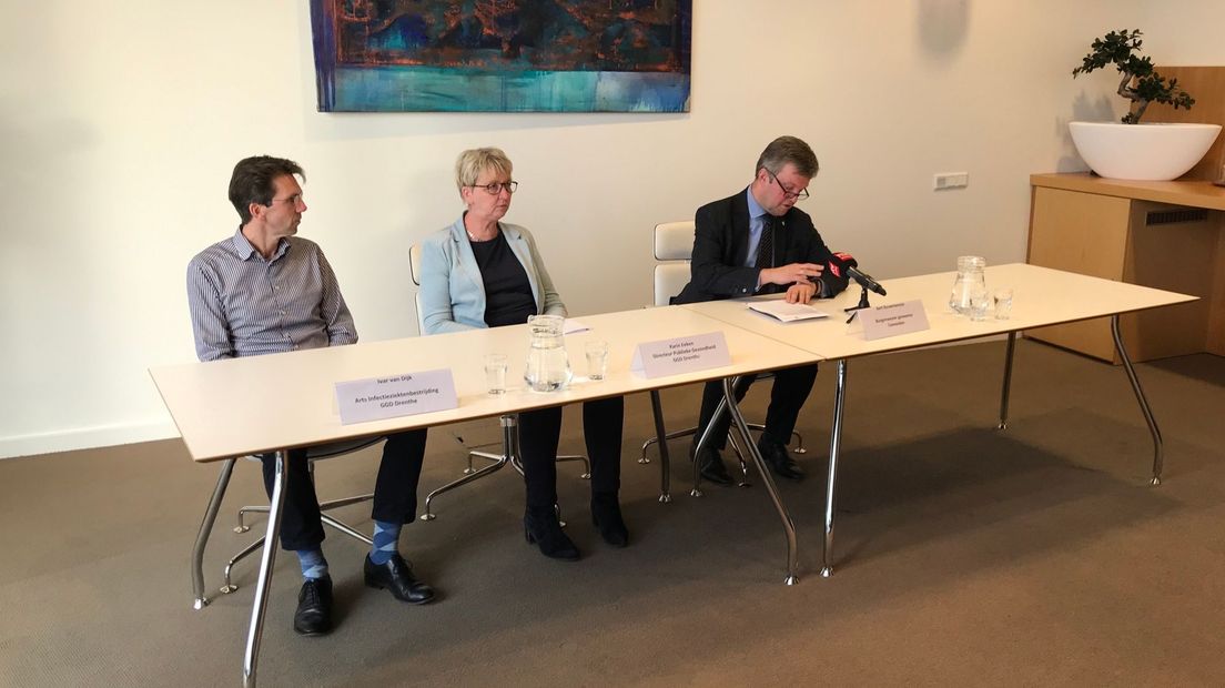 De persconferentie in Coevorden (Rechten: RTV Drenthe/Jeroen Willems)