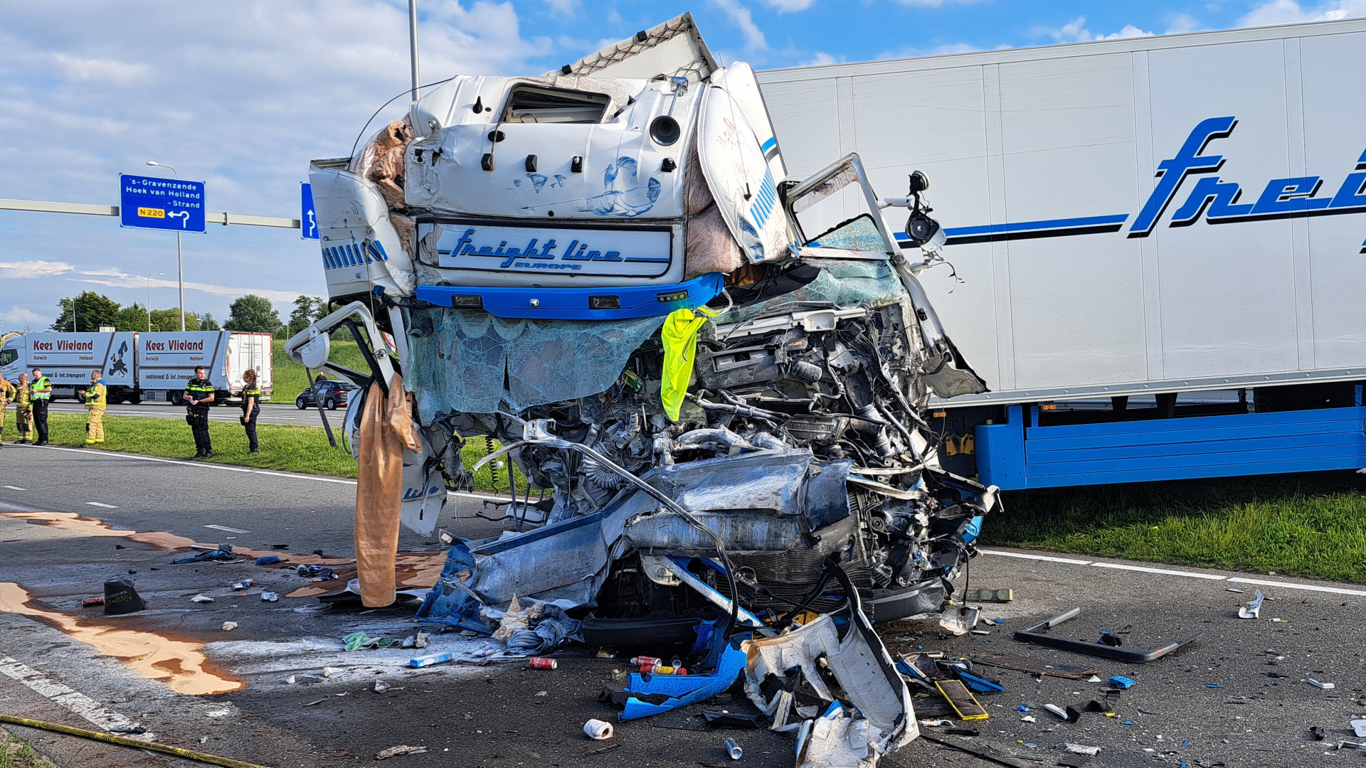 Ravage Bij Ongeluk Met Drie Vrachtwagens - Omroep West