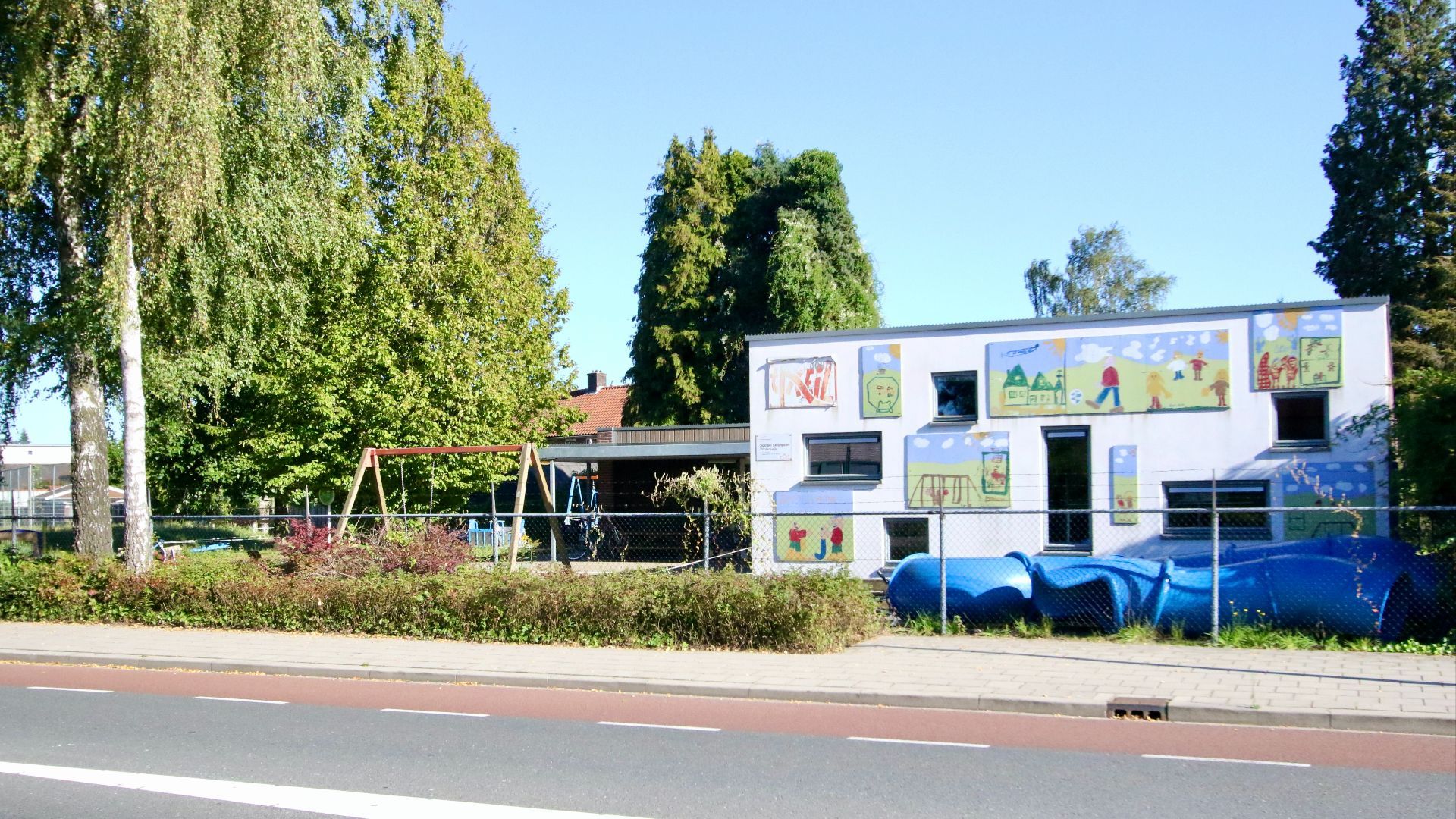 De huidige locatie van stichting 't Kreil aan de drukke Dingstraat.