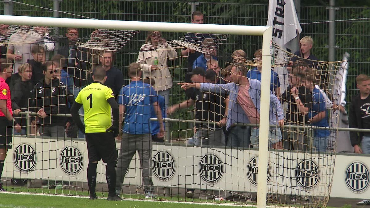 Supporters gaan voor strafschoppenserie in Meppel op de vuist