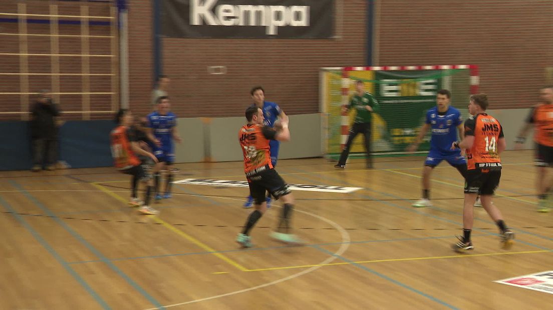 Hurry-Up verliest handbalgevecht in slotfase van Limburg Lions