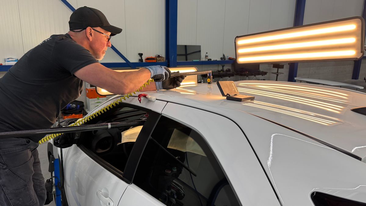 Hagel in mei: 'uitdeukhal' Belfeld bijna klaar met herstel schade