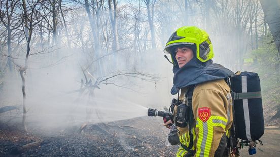 Jongens vluchten na brand bij boshut