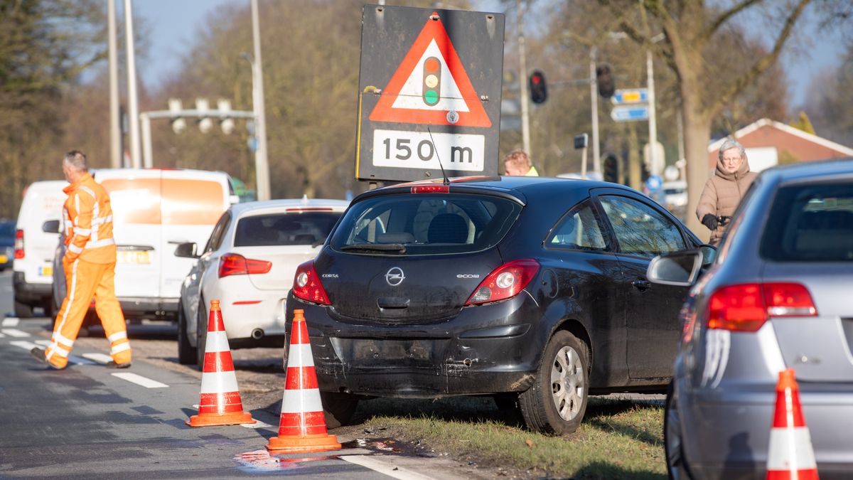 Ongeluk met 5 voertuigen bij berucht kruispunt Bos bij Raalte