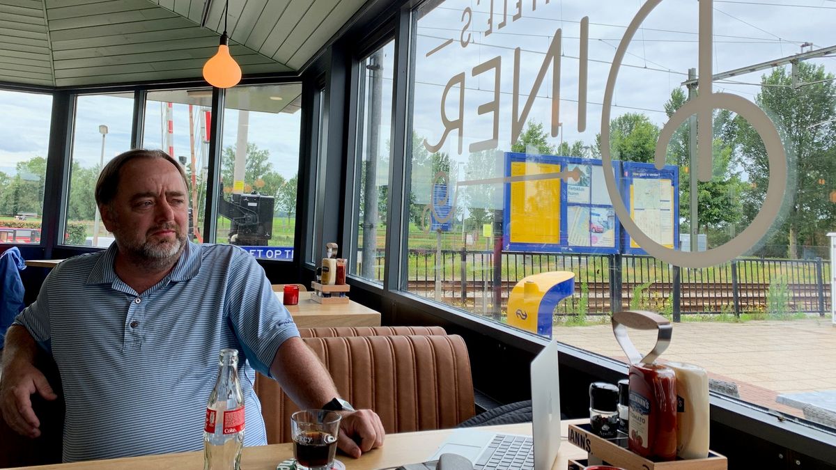 Eten en drinken in 'Bartele's Diner' in stationsrestauratie Grou-Jirnsum