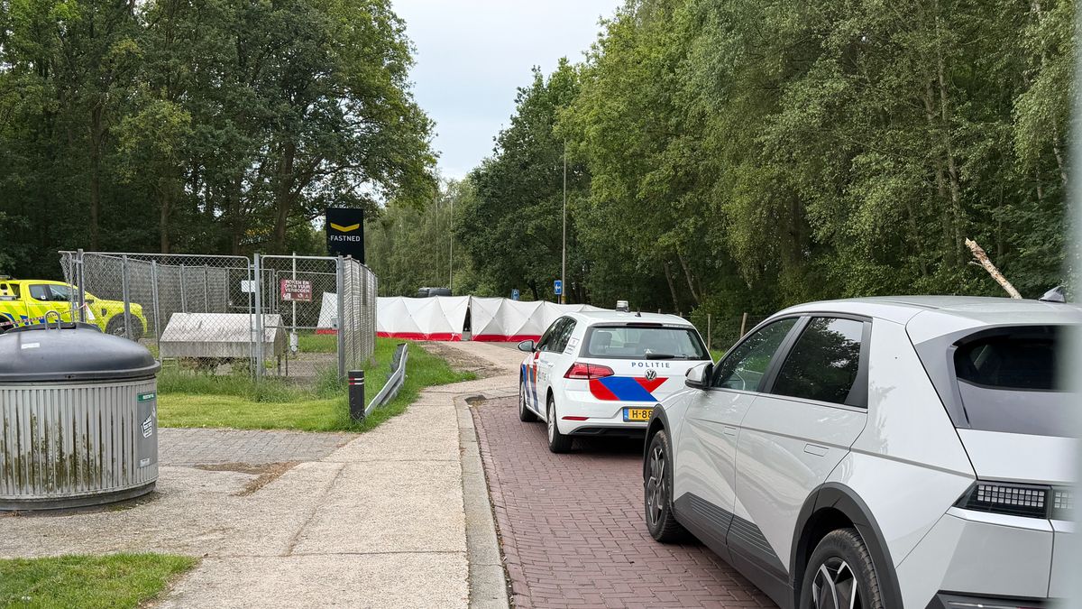 Parkeerplaats N36 Vriezenveen afgesloten na aantreffen overleden persoon