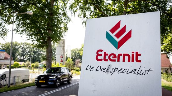 Eternit zet bij start strafzaak aanval in op OM: 'Zaak asbestdoden verjaard' Home