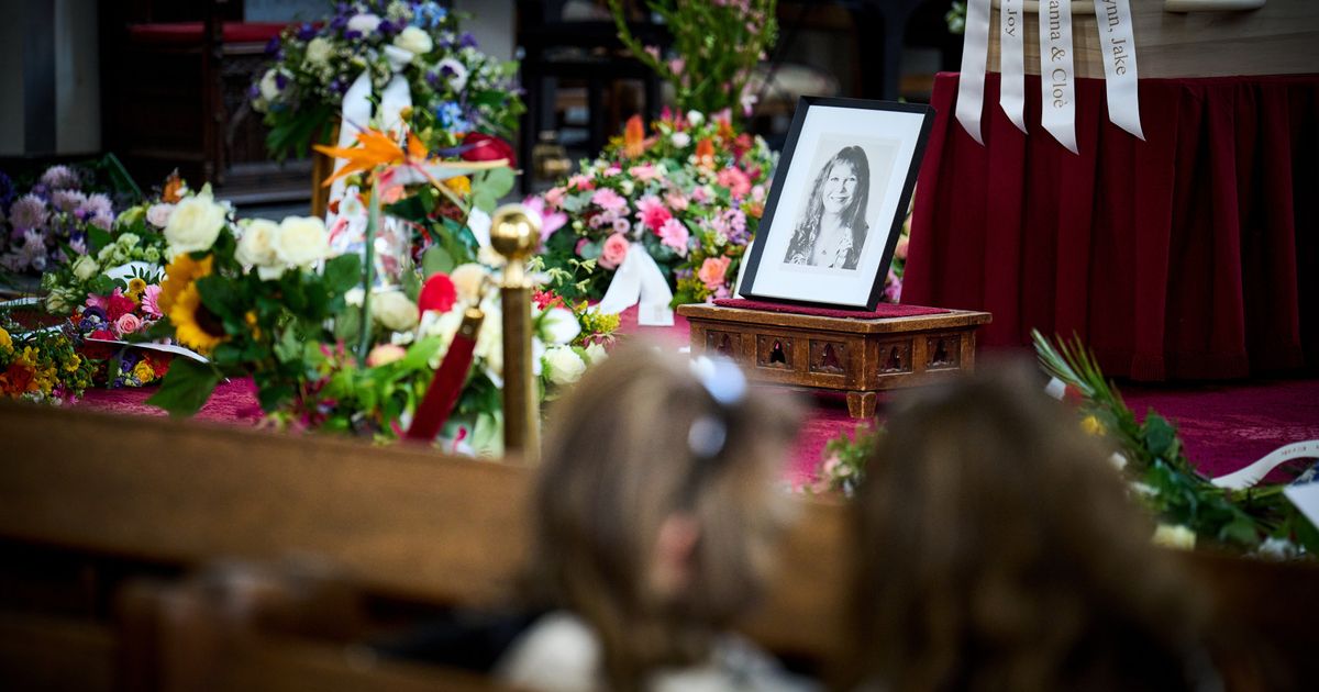 Fans nemen afscheid van Wieteke van Dort: 'Ze probeerde altijd een lach