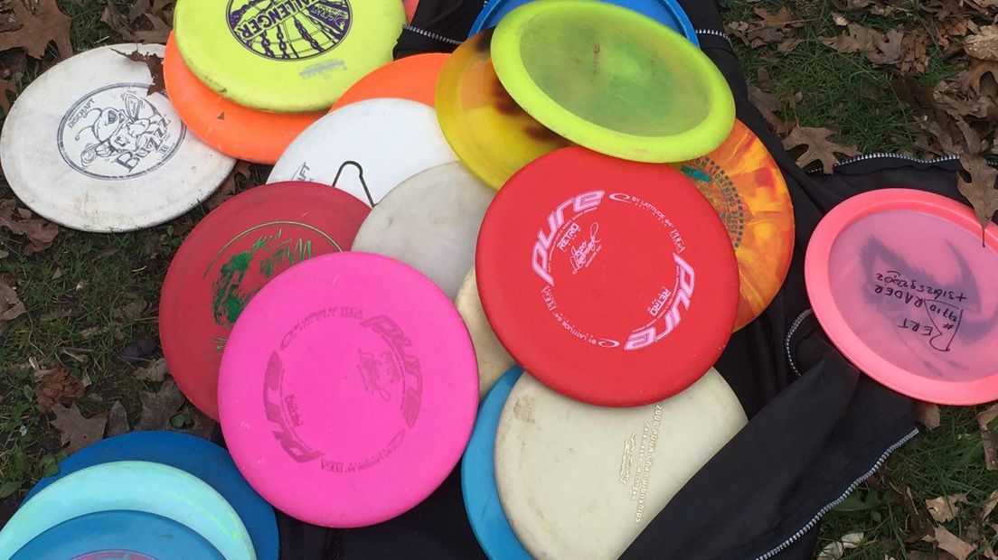 Disc Golf speel je met speciale frisbees (Rechten: Ineke Kemper)