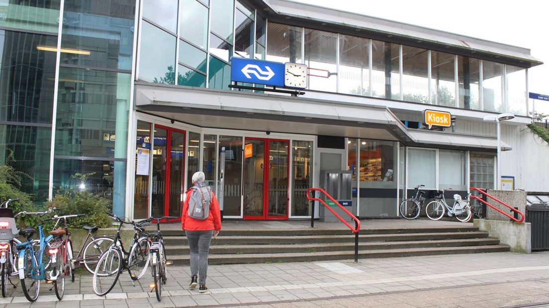 Station Laan van NOI, Den Haag, OV