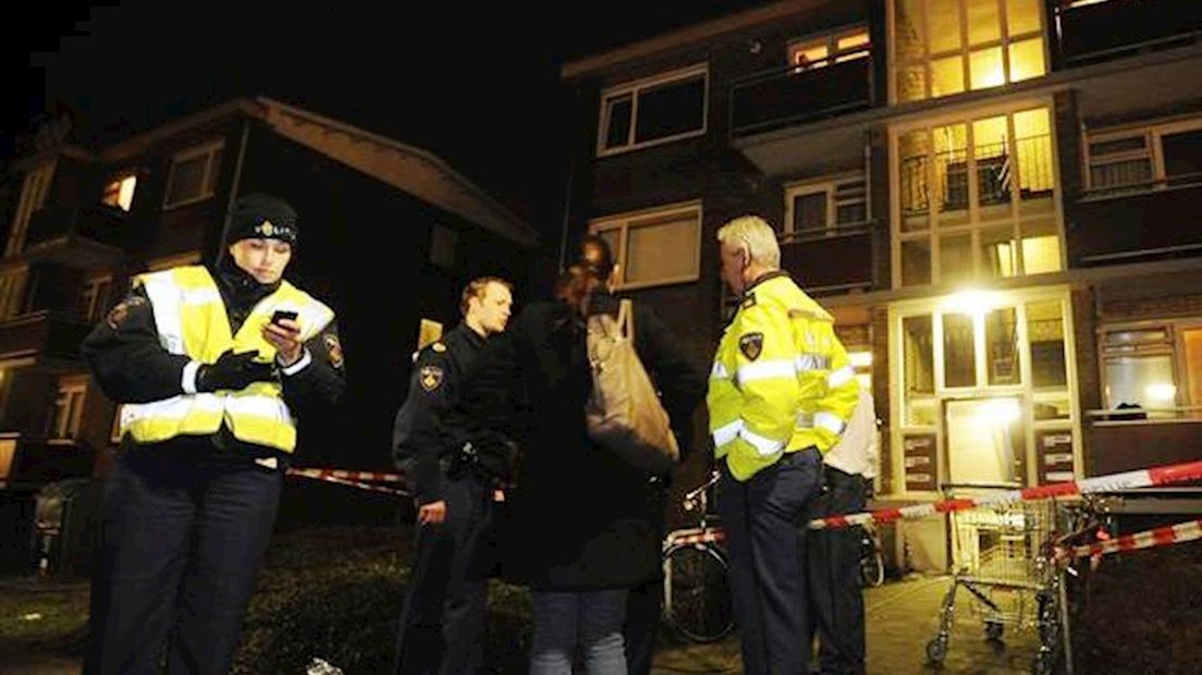 Politie bij woning in Hengelo