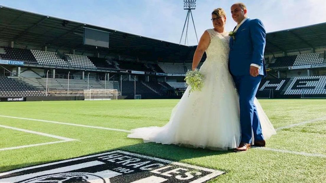 Hetty en Alwin stapten vandaag in het huwelijksbootje