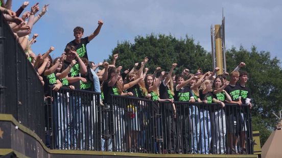 LIVE Zwarte Cross | Nu al wachten op Suzan & Freek • leerlingenkoor gaat los met 'Oerend Hart'