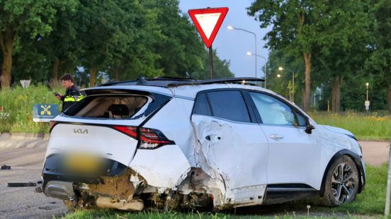 18-jarige bestuurder crasht met gestolen auto na achtervolging