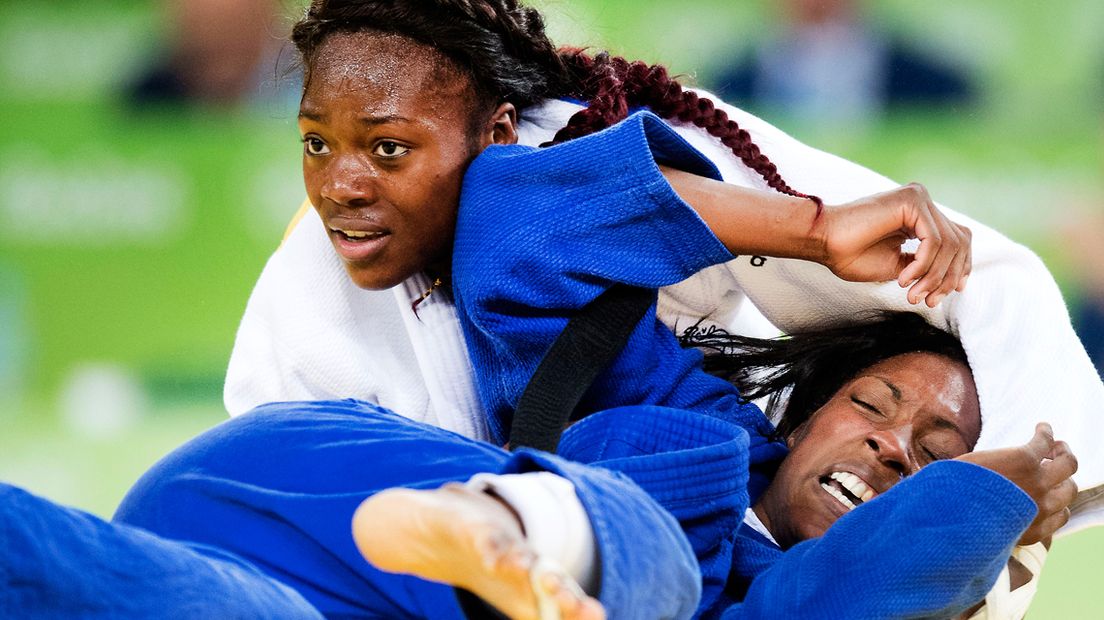 Anicka van Emden verliest in de kwartfinale van de Olympische Spelen.