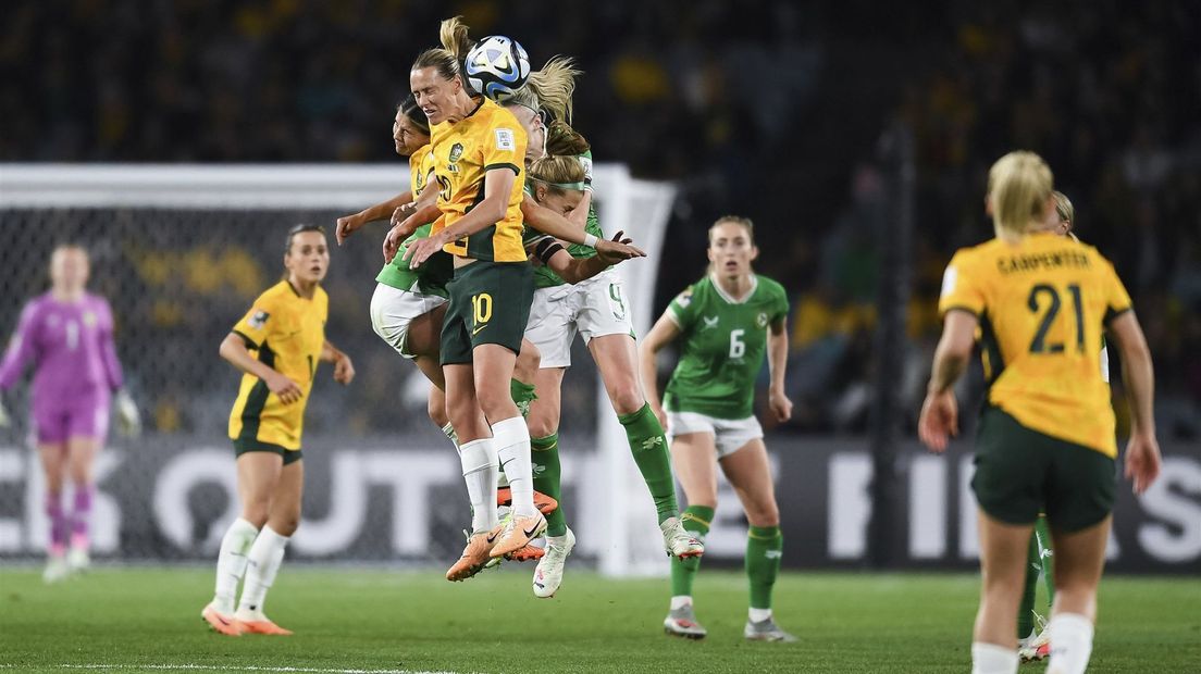 Angela uit Veere volgt het WK voetbal, ook omdat ze zelf in Australië heeft gespeeld Omroep Angela uit Veere volgt het WK voetbal, ook omdat ze zelf in Australië heeft gespeeld Omroep
