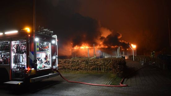 Politie zoekt video van verwoestende schoolbrand