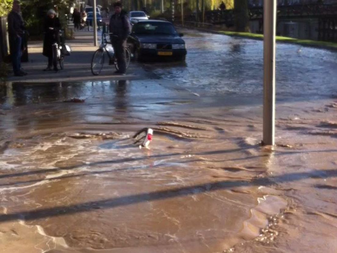 De sinkhole met de fiets van Sarah de Roode - videostill Jasper Boers