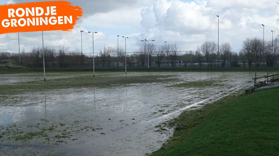 Een archieffoto van de ijsbaan in Hoogkerk.