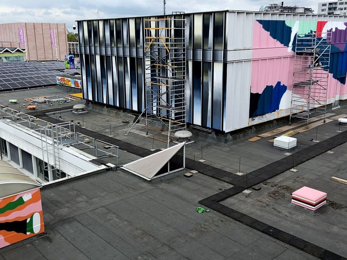 Een eerste kijk bij de kunstroute Bovenop Zuid op het dak van Zuidplein