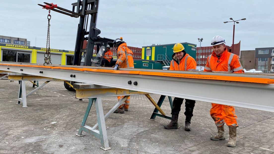 Rails in Nieuwegein liggen klaar om gelegd te worden