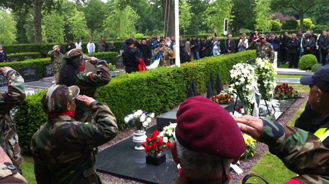 De 35ste herdenking van de zes gedode Molukse kapers (archief RTV Drenthe)