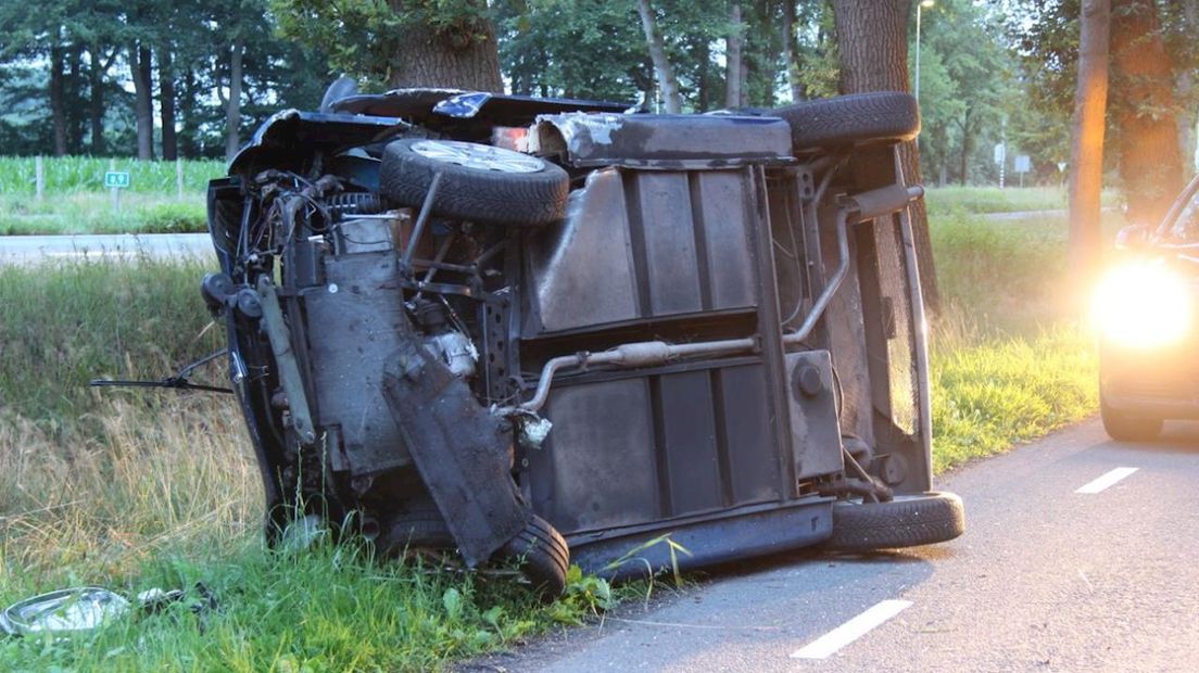 Automobilist gewond geraakt bij eenzijdig ongeluk in Wierden