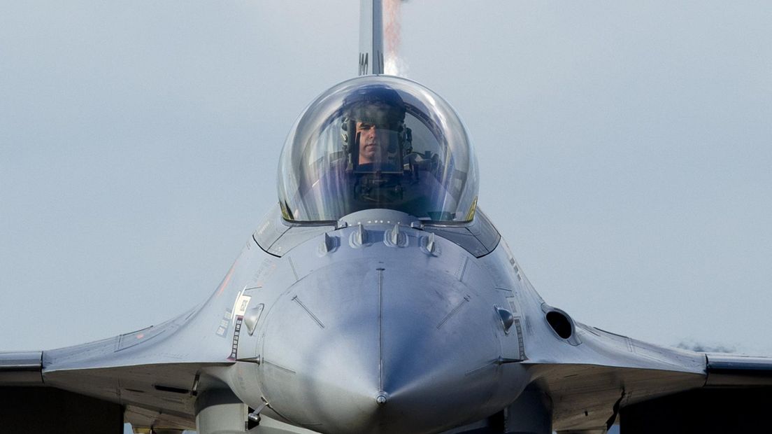 F-16