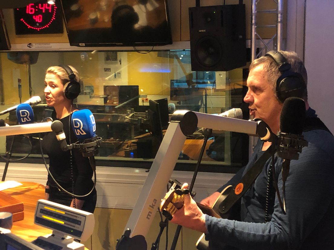 Hessel en Tess in de studio van Radio Rijnmond, 6 februari 2020