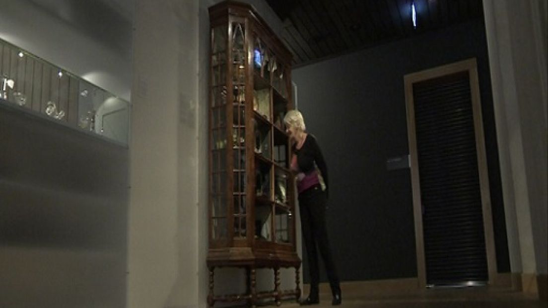 Het bekende poppenhuis van kunstschilderes Lizzy Ansingh in het Arnhemse erfgoedcentrum Rozet, staat leeg.
