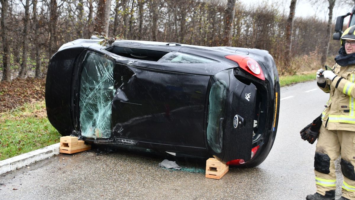 Automobiliste gewond na eenzijdig ongeluk Oudelande