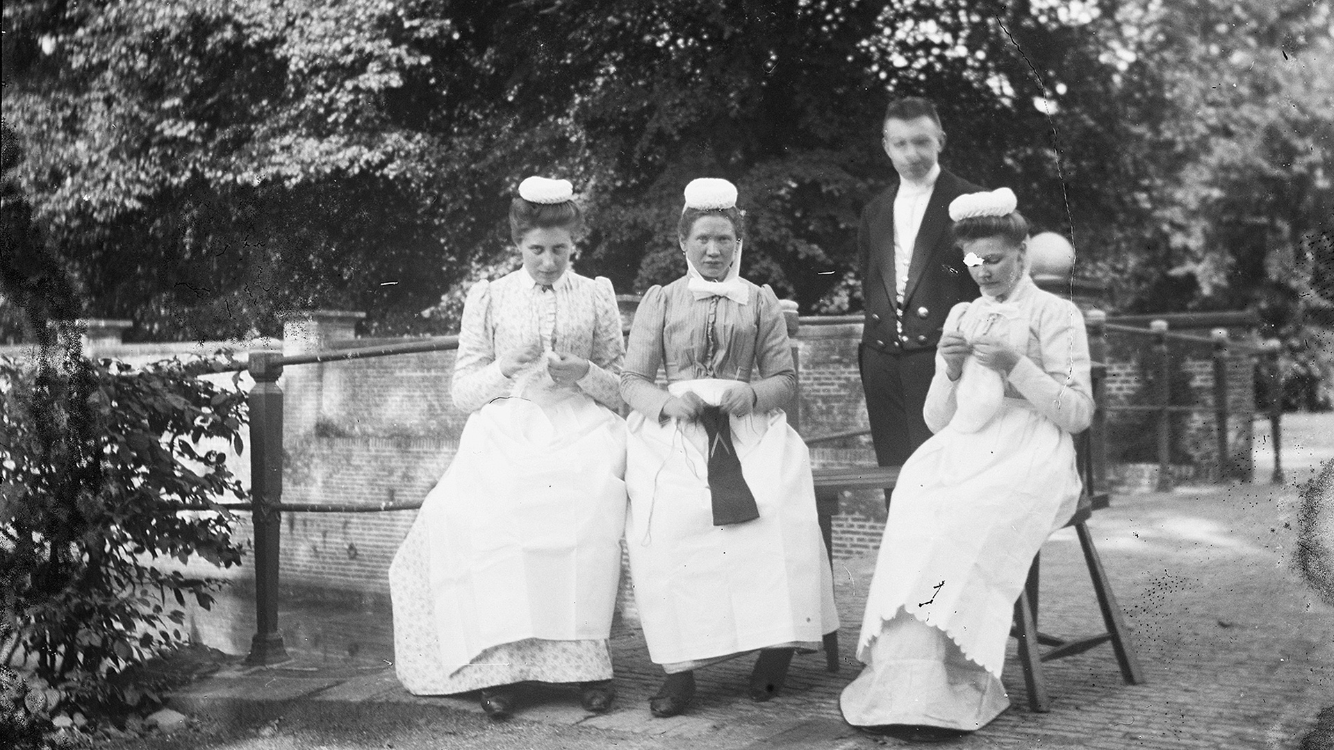 Downton Abbey in het klein: lief en leed van het personeel op Slot Zuylen