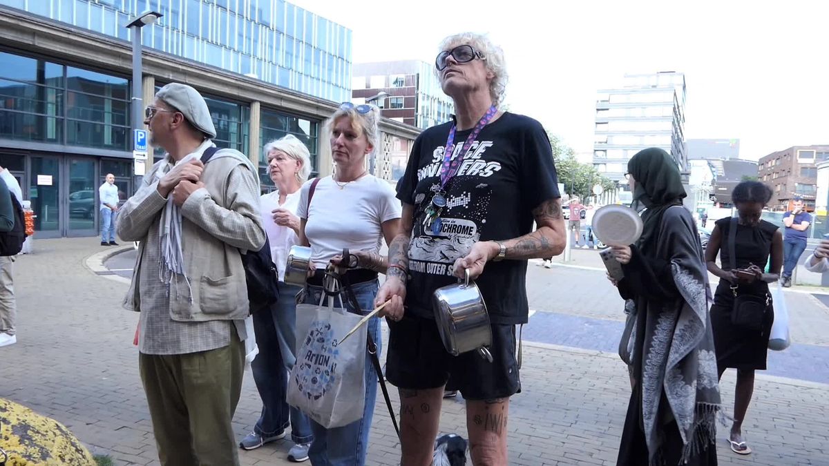 Beelden van de demonstratie in Enschede.