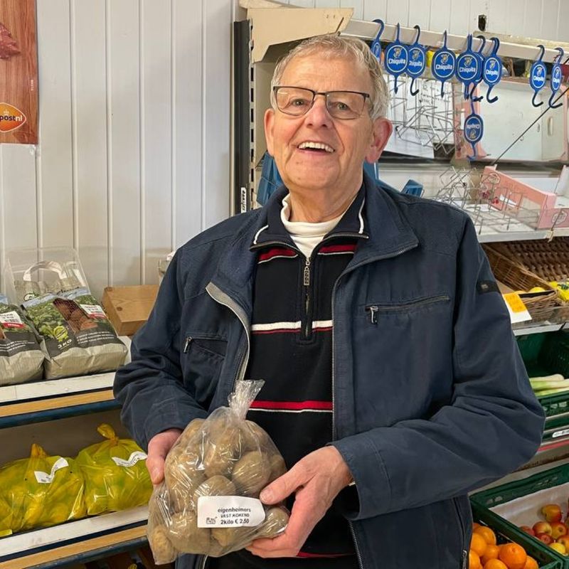 Kruidenier Westerlee Stopt Na 51 Jaar Afscheid Met Een Lach En Een