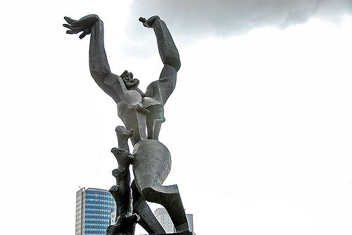 Hoe kom ik aan een beeldje van De Verwoeste Stad? - Rijnmond