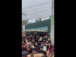 Feyenoord-supporter geeft een gastoptreden in Lloret de Mar