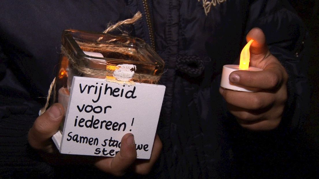 Herdenken terreurdaad Parijs in Zwolle