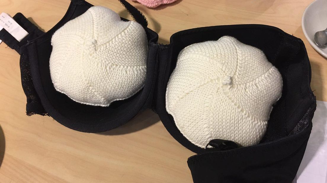 De boezems zijn voor vrouwen die een borstamputatie hebben ondergaan (Rechten: RTV Drenthe / Petra Wijnsema)