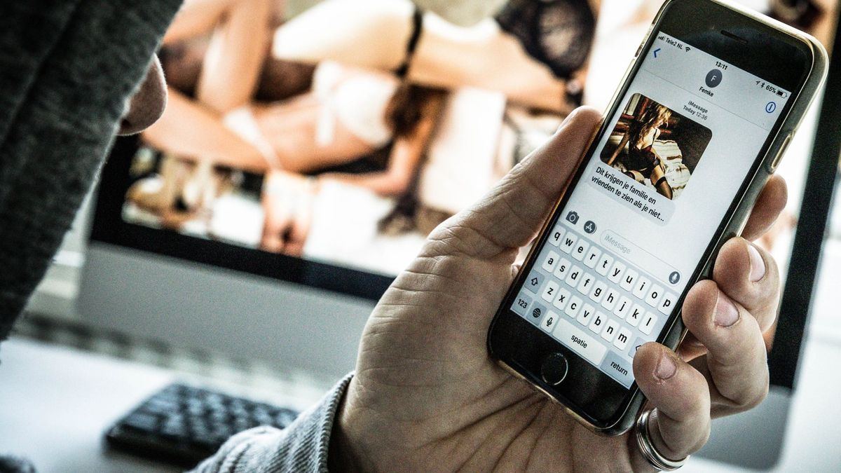 Bezoeker sekswebsites afgeperst, man uit Lopik aangehouden