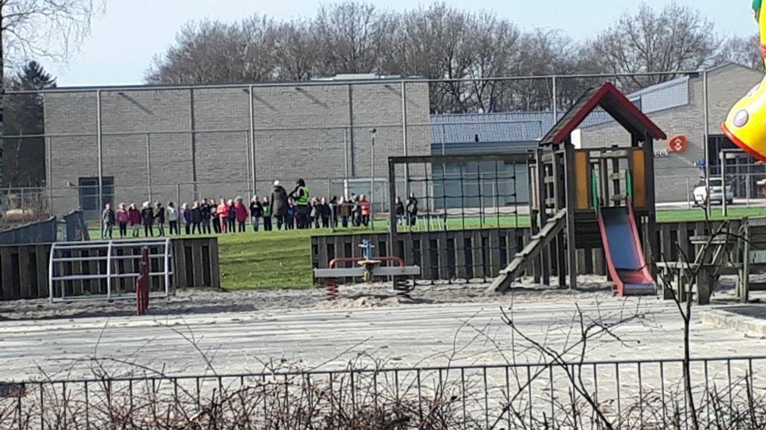 De school werd ontruimd (Rechten: Politie Zuidoost-Drenthe)